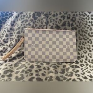 LOUIS VUITTON DAMIER AZUR WRISTLET